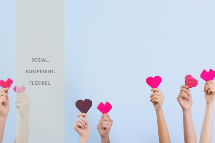 Hände, die Herzchen in die Höhe halten